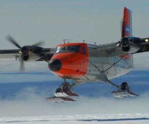 puzzel Twin Otter uitgerust voor sneeuw